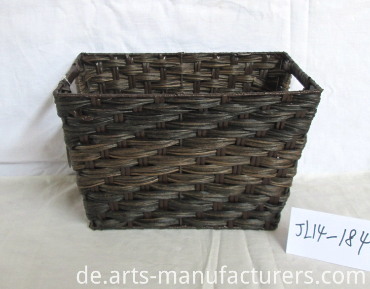 Rattan-Korb aus Kunststoff plastic rattan basket